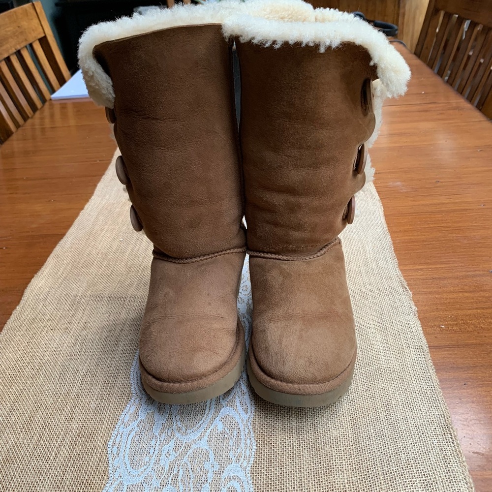 Ugg Bailey Button Boots Size 6 - Picture 5 of 15